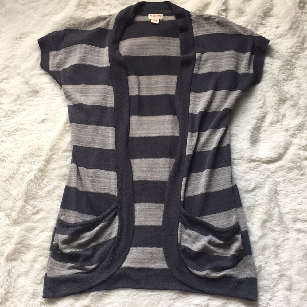 Gray stripe short sleeve shrug